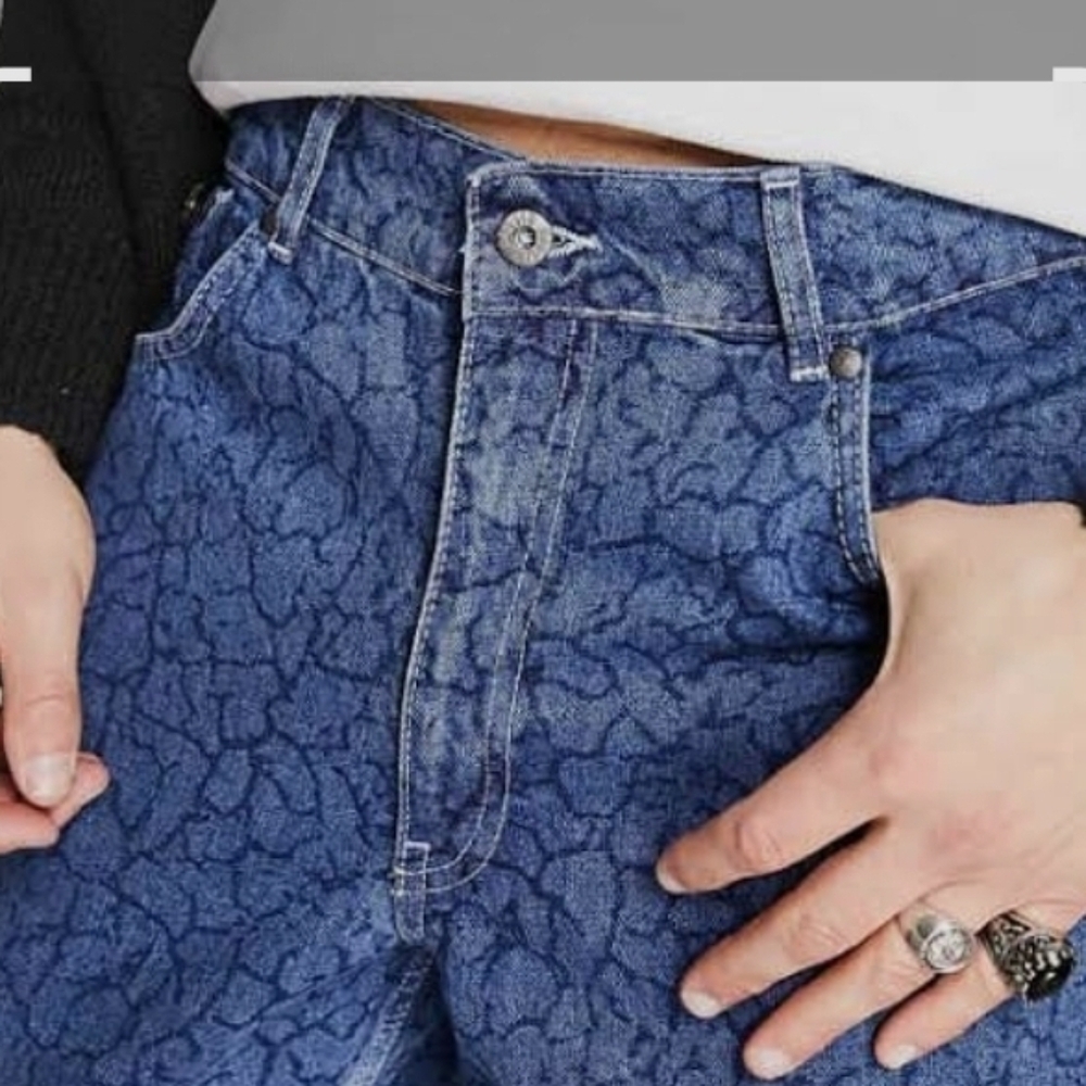 Ragged skater jean
